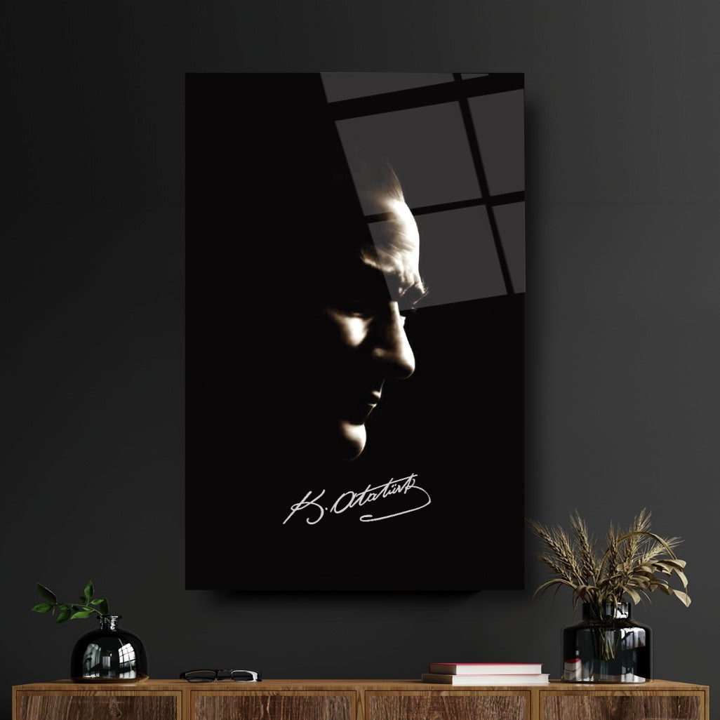 Atatürk Silüeti ve İmzası Cam Tablo
