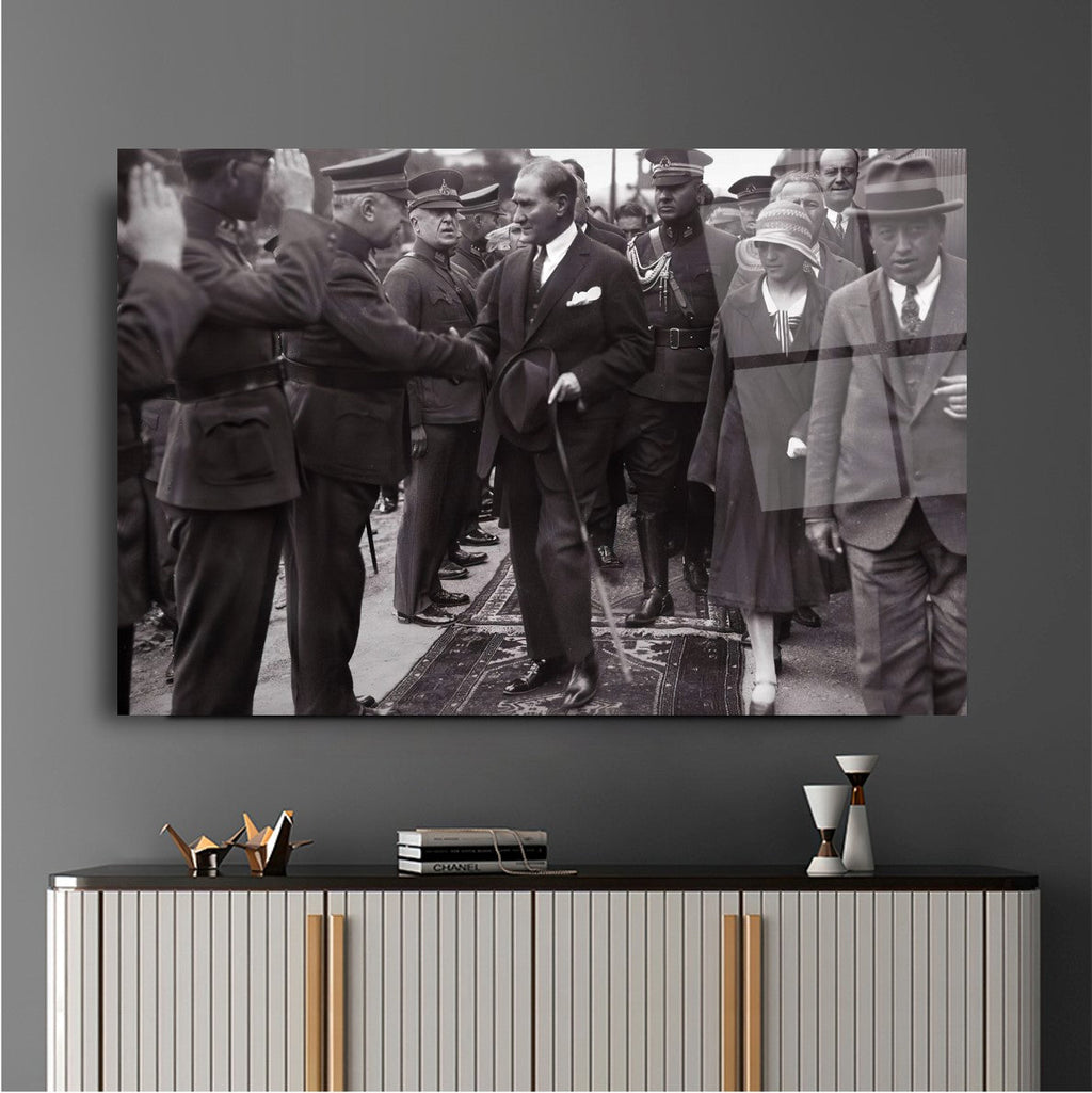 Atatürk Cam Tablo