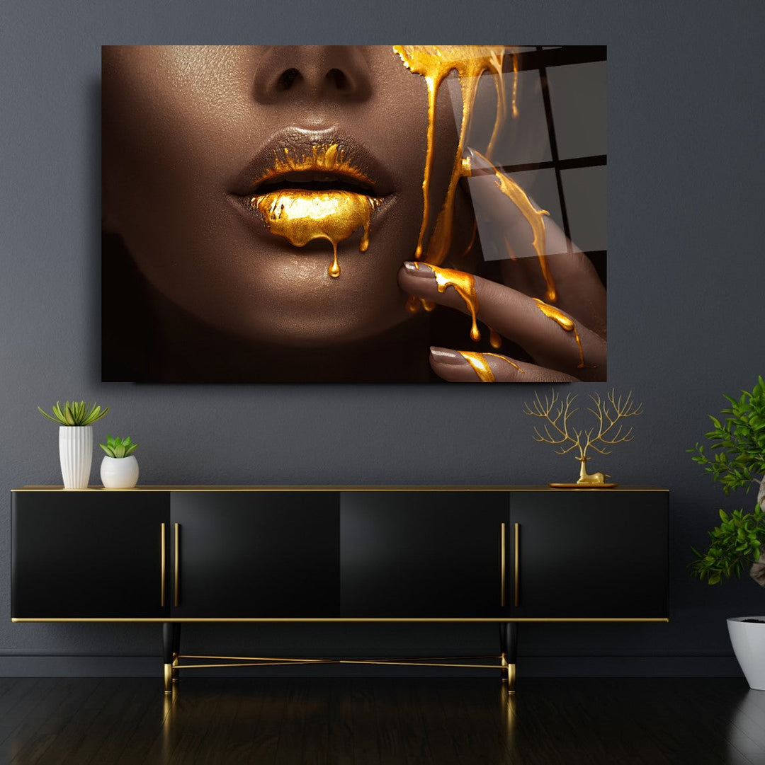 Gold Kadın Dudağı Cam Tablo