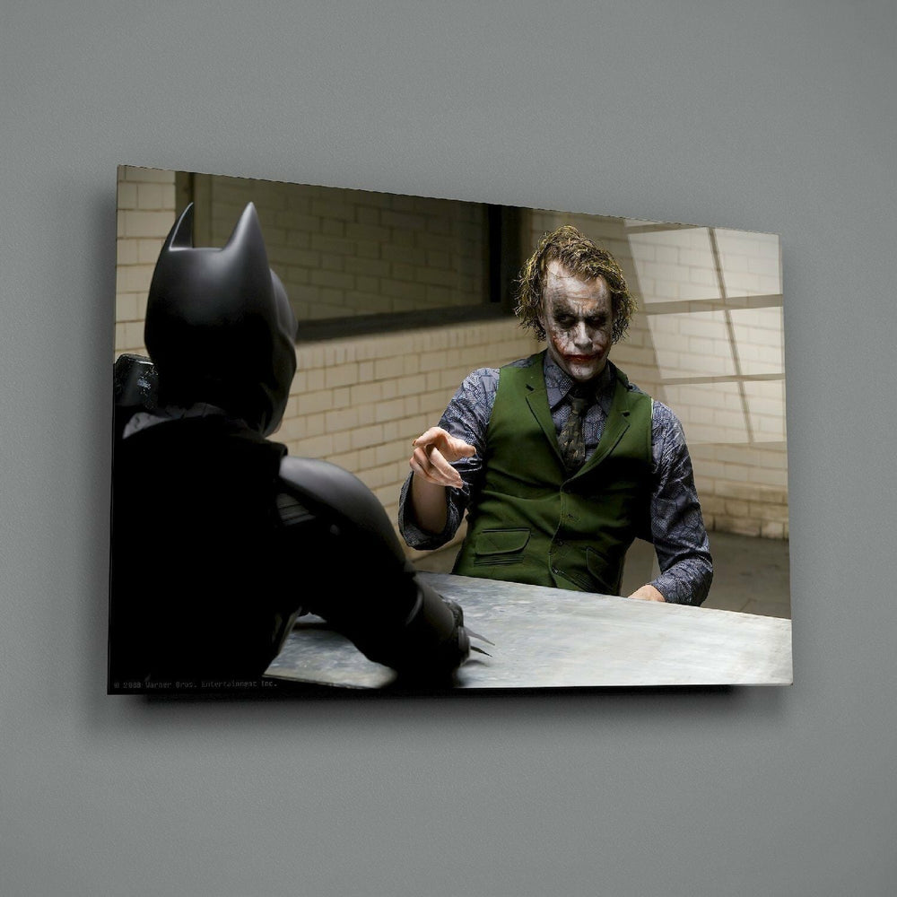 Joker Sorguda Cam Tablo