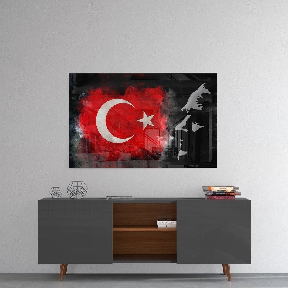 Türk Bayrağı ve Atatürk Silüeti Cam Tablo